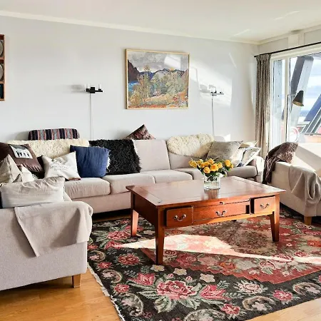 Big And Modern At 別荘 Beitostolen